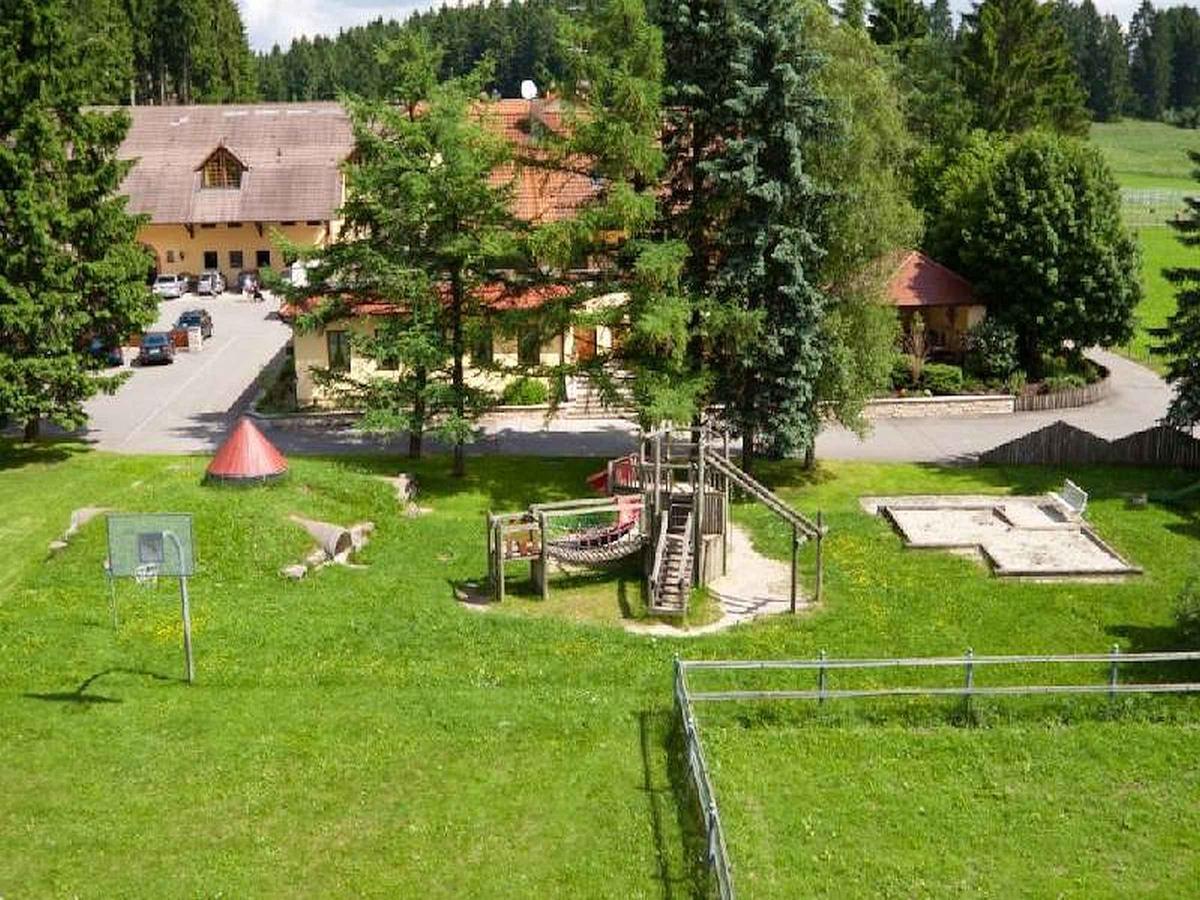 Hotel-Gasthof Zum Suessen Grund Albstadt Buitenkant foto