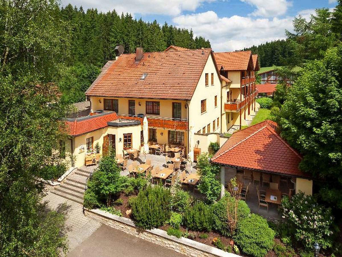 Hotel-Gasthof Zum Suessen Grund Albstadt Buitenkant foto