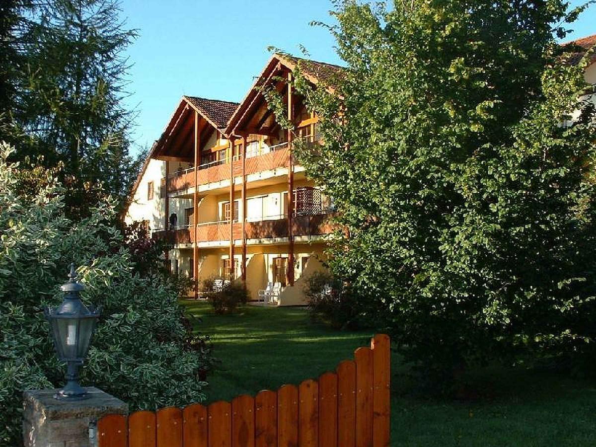 Hotel-Gasthof Zum Suessen Grund Albstadt Buitenkant foto